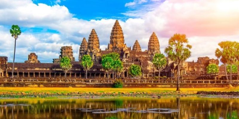 Tổng quan về di tích đền Ăng Co Vát nổi tiếng Campuchia